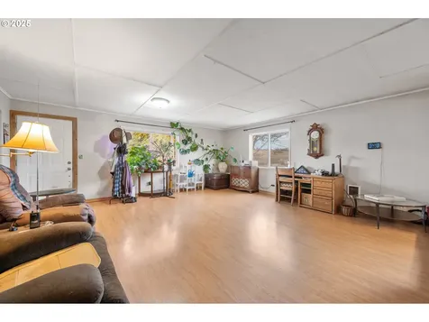 321 NE 8th Street Madras OR 97741