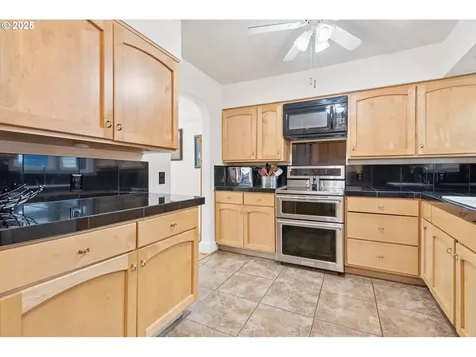 1751 SE 162nd Avenue Portland OR 97233