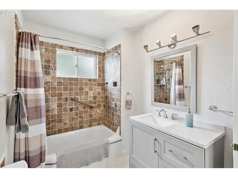 1751 SE 162nd Avenue Portland OR 97233