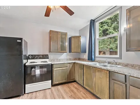 1751 SE 162nd Avenue Portland OR 97233