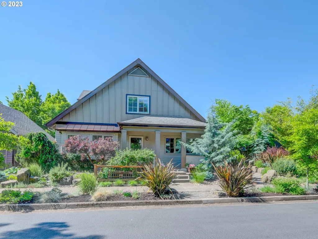 1876 Riverwood Drive Eugene OR 97401