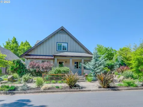 1876 Riverwood Drive Eugene OR 97401