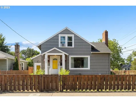 8404 Se Raymond Court Portland OR 97266