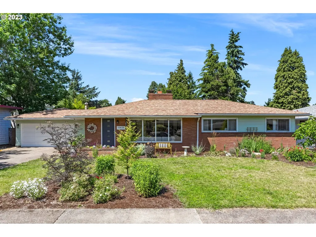 10439 Ne Hoyt Street Portland OR 97220