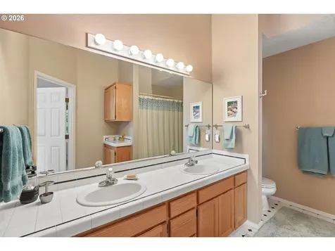 3322 SW Evergreen Terrace Portland OR 97205