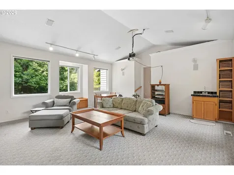3322 SW Evergreen Terrace Portland OR 97205