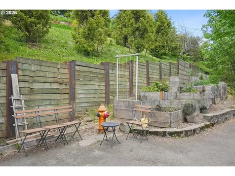 3322 SW Evergreen Terrace Portland OR 97205