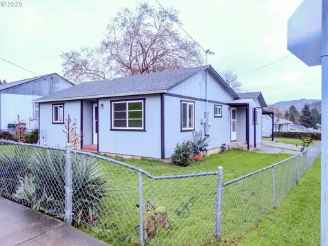 607 Ne Craig Street Myrtle Creek OR 97457