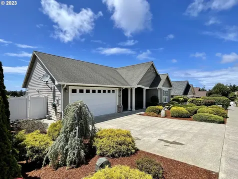 1980 Cleveland Street North Bend OR 97459