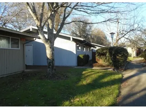 2153 W 16th Court Eugene OR 97402