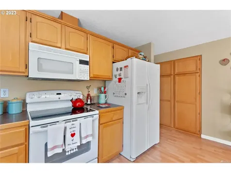 1601 Tara Court Kelso WA 98626