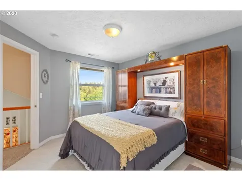 1601 Tara Court Kelso WA 98626