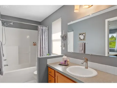 1601 Tara Court Kelso WA 98626
