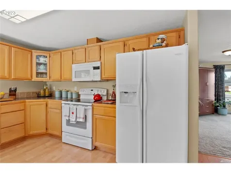 1601 Tara Court Kelso WA 98626