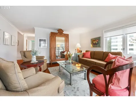 2211 SW Park Place Portland OR 97205