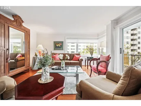 2211 SW Park Place Portland OR 97205