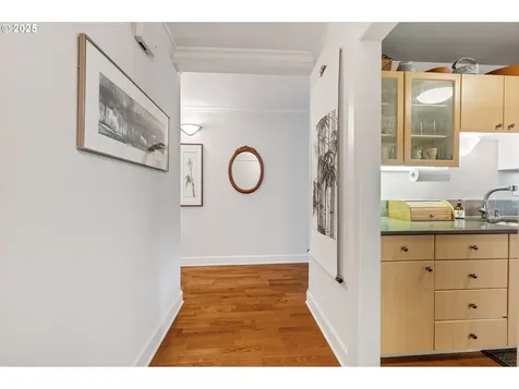 2211 SW Park Place Portland OR 97205
