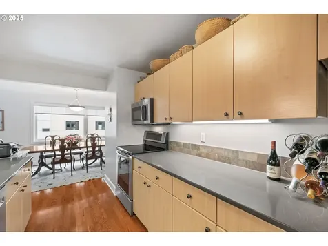 2211 SW Park Place Portland OR 97205