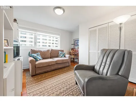 2211 SW Park Place Portland OR 97205