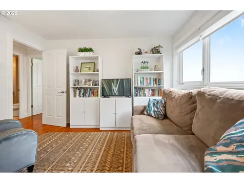 2211 SW Park Place Portland OR 97205