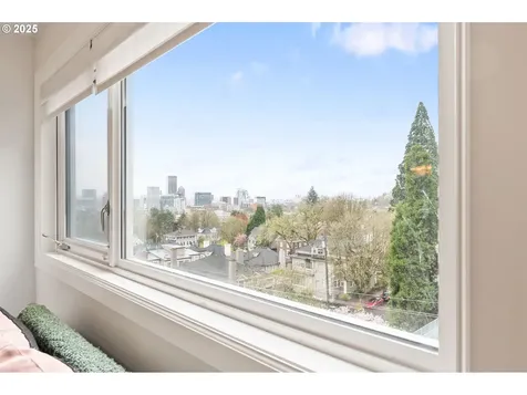 2211 SW Park Place Portland OR 97205
