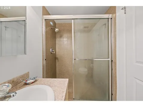 2211 SW Park Place Portland OR 97205