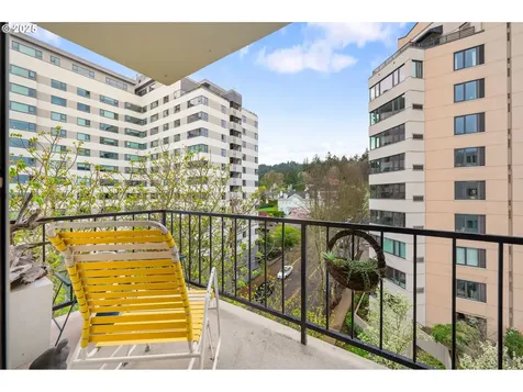 2211 SW Park Place Portland OR 97205