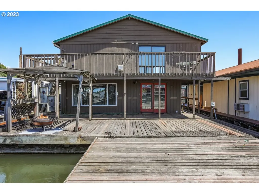 1691 N Jantzen Avenue Portland OR 97217