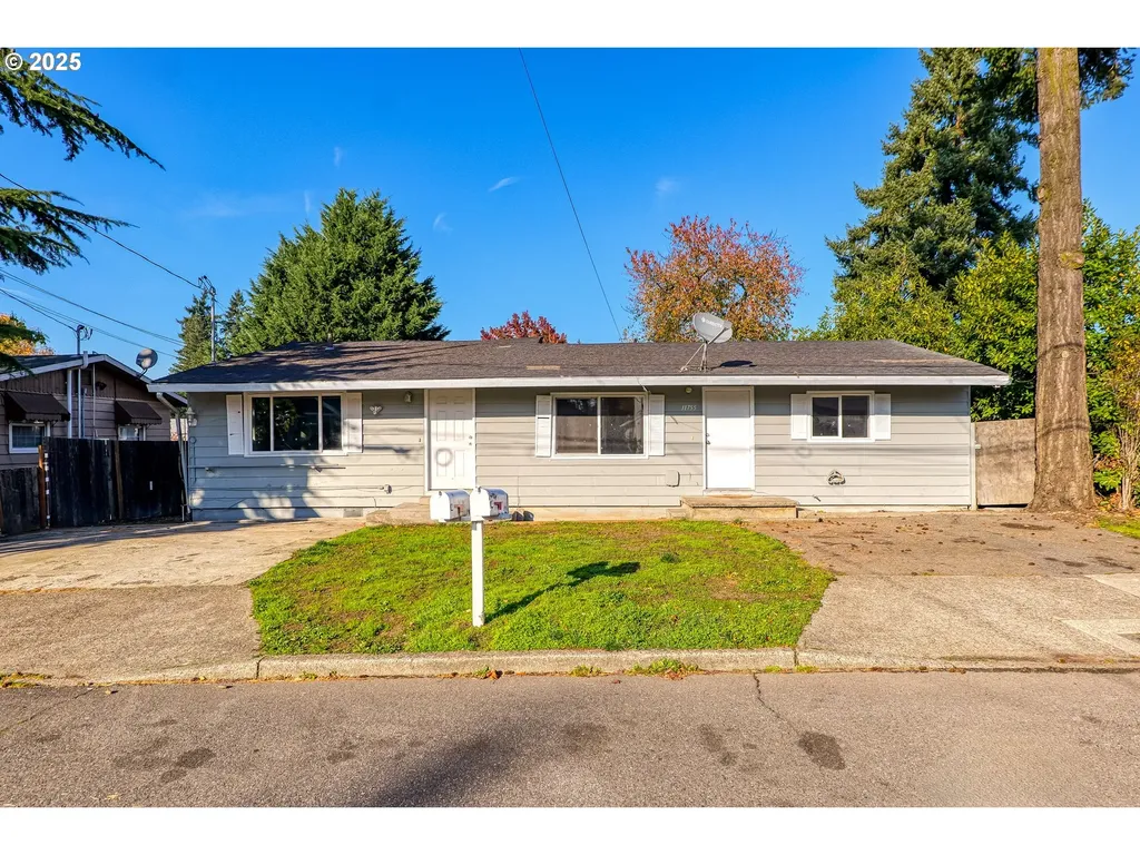 11751 SE Oak Street Portland OR 97216