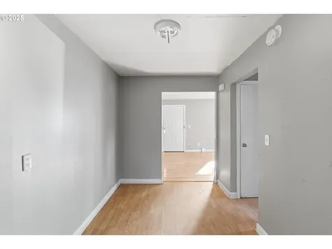 11751 SE Oak Street Portland OR 97216