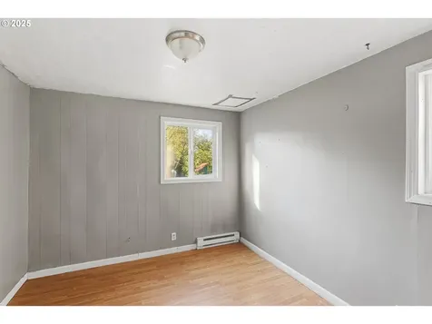 11751 SE Oak Street Portland OR 97216