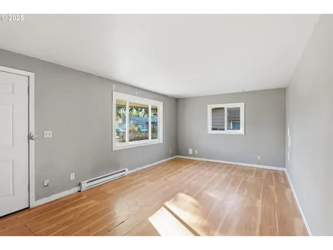 11751 SE Oak Street Portland OR 97216
