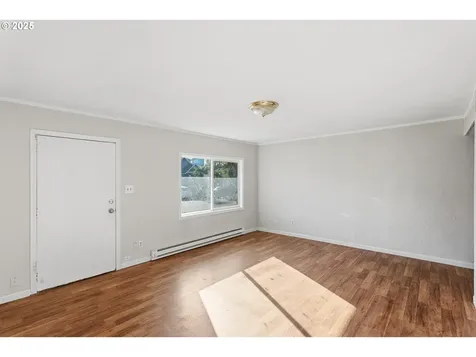 11751 SE Oak Street Portland OR 97216