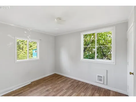 11751 SE Oak Street Portland OR 97216