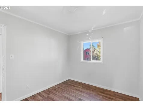 11751 SE Oak Street Portland OR 97216