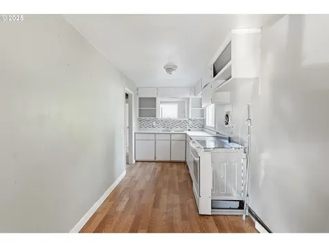 11751 SE Oak Street Portland OR 97216