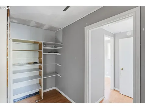 11751 SE Oak Street Portland OR 97216
