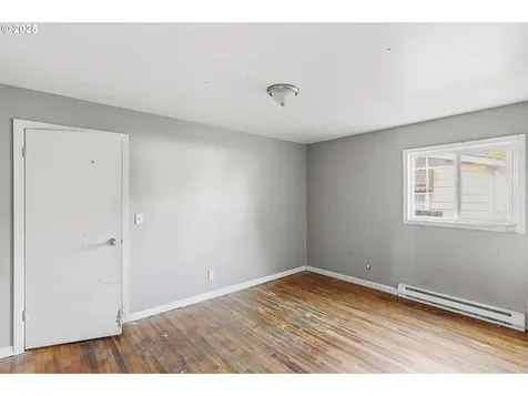 11751 SE Oak Street Portland OR 97216