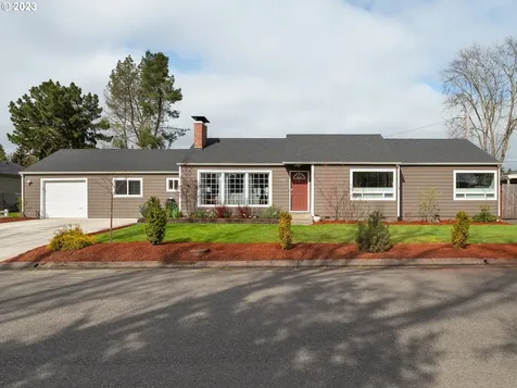 1532 Nw Cherry Drive Roseburg OR 97471