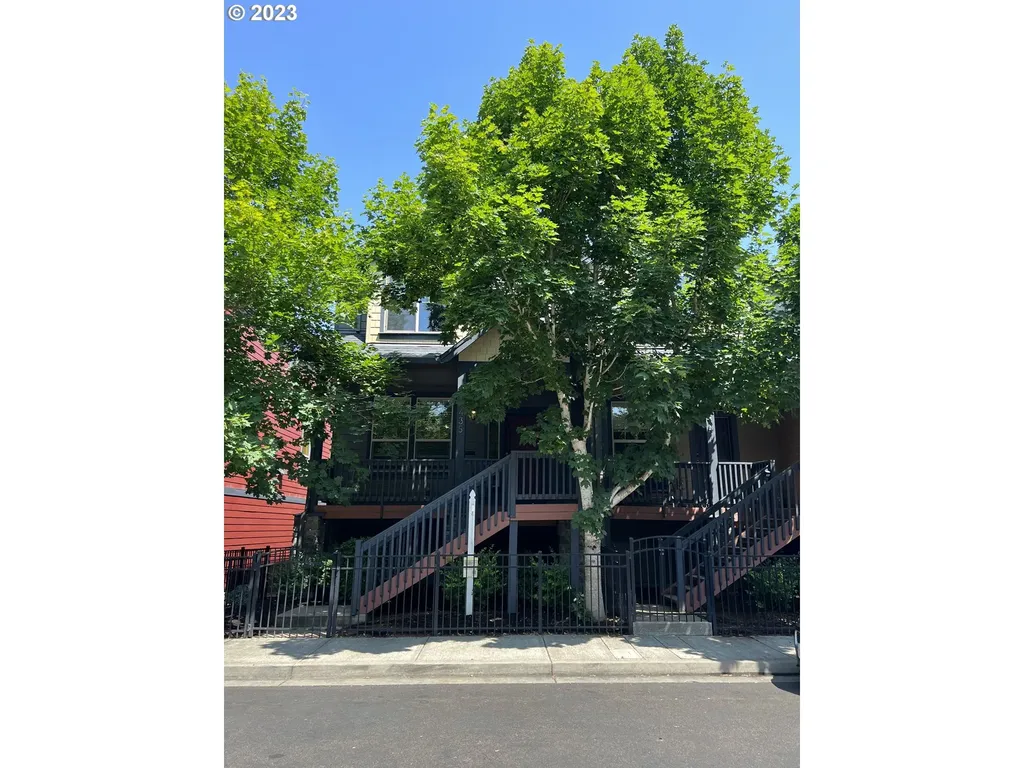 1435 Ne Alexandria Place Hillsboro OR 97124