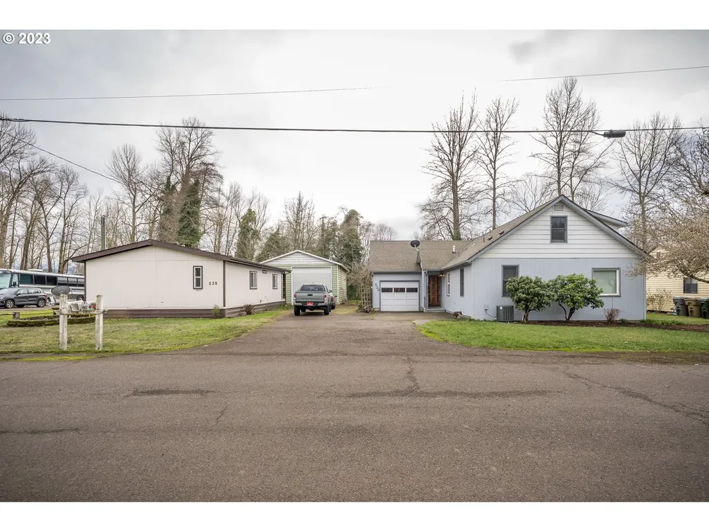 526 Calapooia Avenue Brownsville OR 97327