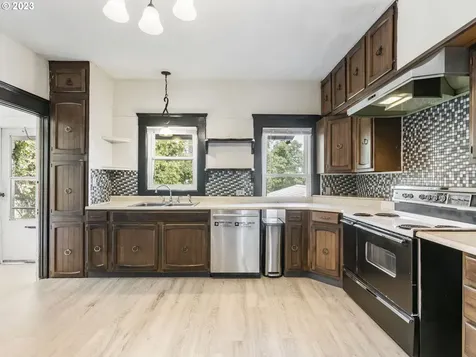 1835 5th Street Columbia City OR 97018