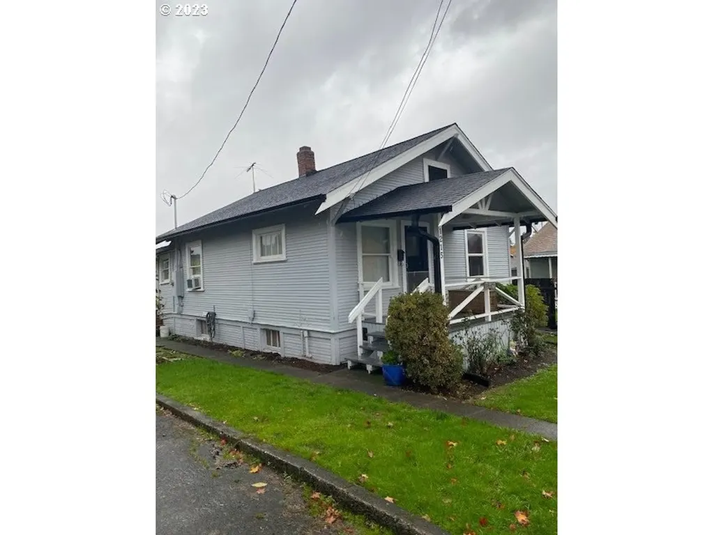 1215 Van Buren Street Oregon City OR 97045
