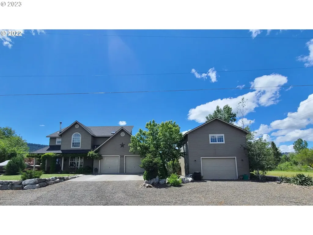 202 S 18th Street La Grande OR 97850
