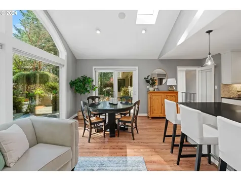 12120 Sw 33rd Avenue Portland OR 97219
