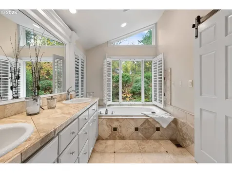 12120 Sw 33rd Avenue Portland OR 97219