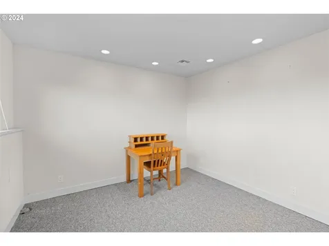 12120 Sw 33rd Avenue Portland OR 97219