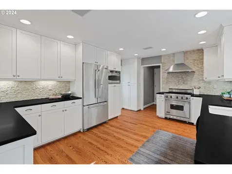 12120 Sw 33rd Avenue Portland OR 97219