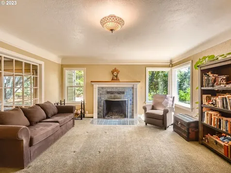 2542 SE 13th Avenue Canby OR 97013