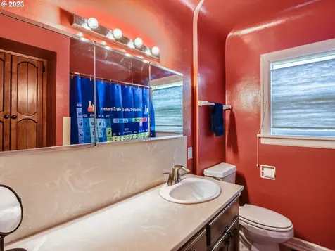 2542 SE 13th Avenue Canby OR 97013